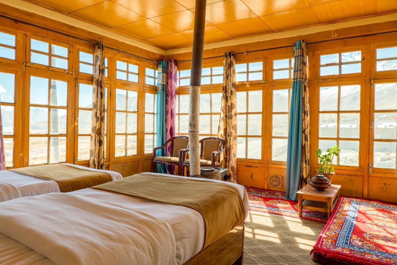 Astrostays At Pangong Spangmik Exterior photo